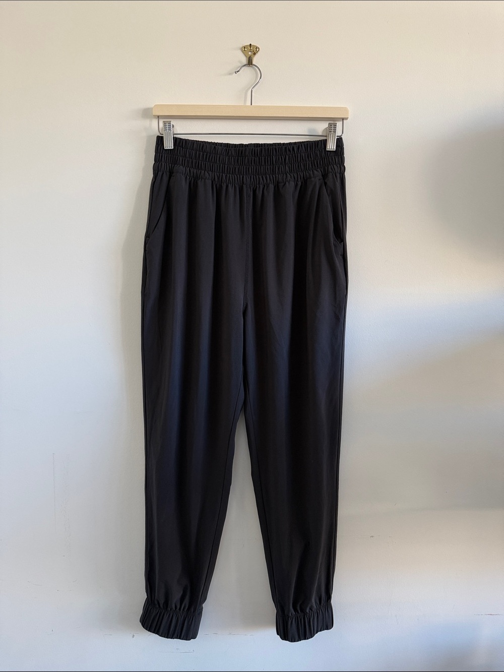 Vuori Villa Joggers - Size M